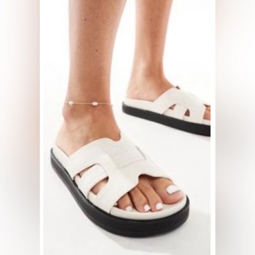 Stradivarius Faux Leather Sandals White Sz 10